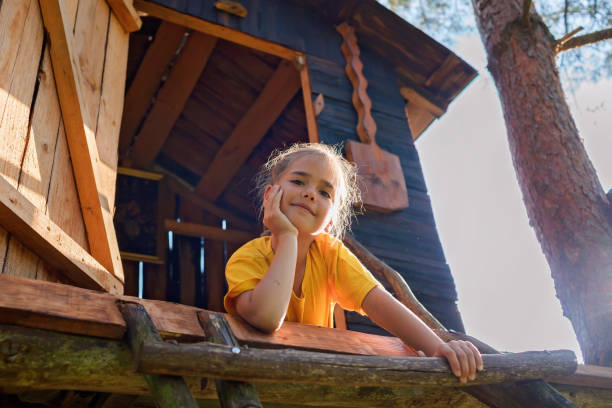 How to Build a Treehouse That Your Kids Will Love